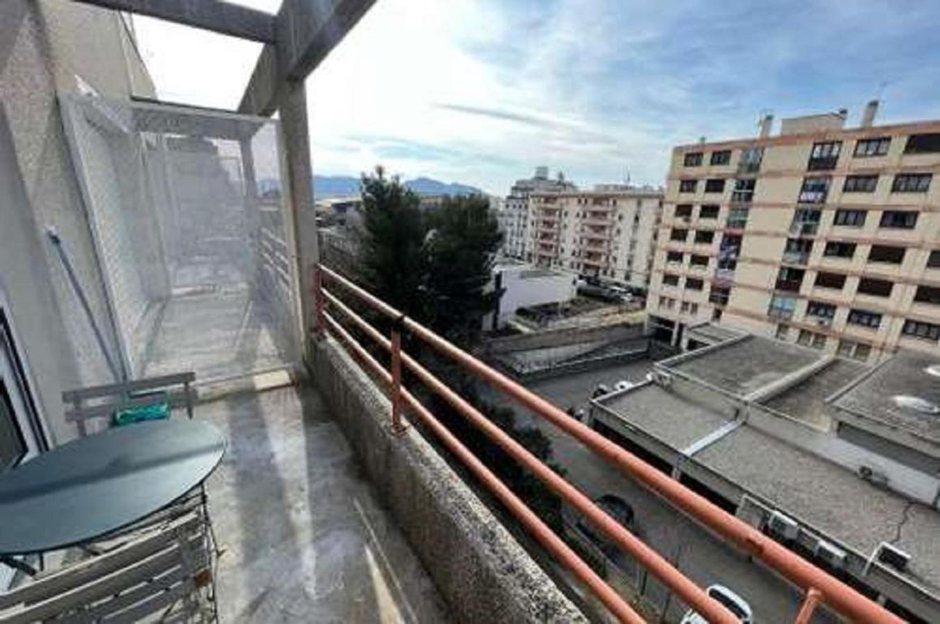 Appartamento Beau studio , ensoleillé, Wifi, etage 5 ascenceur Marsiglia Esterno foto